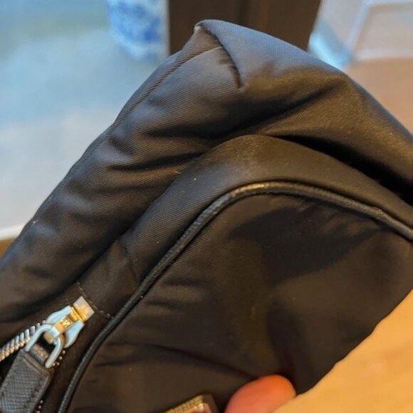 LIKE NEW! PRADA Re- Smart Unisex Phone Case Shoulder Bag 2ZH155 - BLACK - Picture 4 of 4